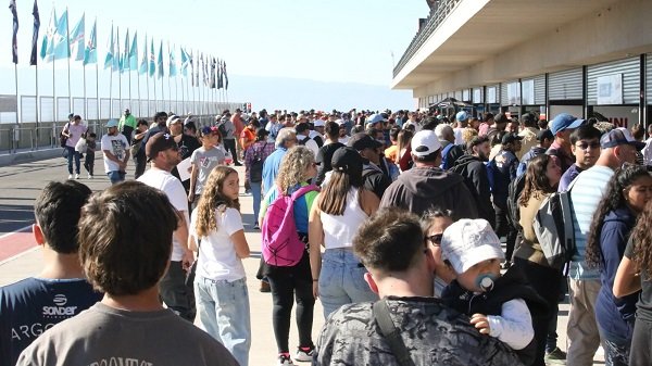 Pernía y Pezzini fueron los ganadores del TCR en su paso por San Juan